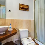 The By Hello Homes דירה סיטגס