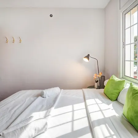 The By Hello Homes Daire *